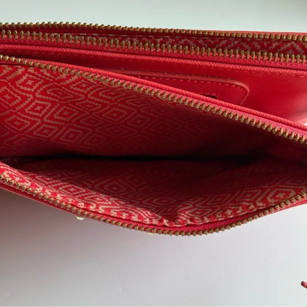 Stella & Dot Cutout Design Clutch